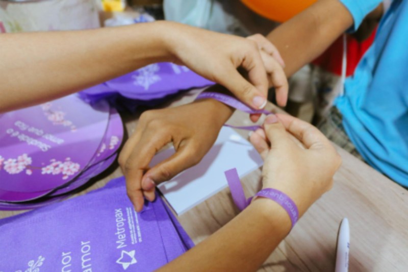 Homenagem e Memória: brindes e lembranças simbólicas